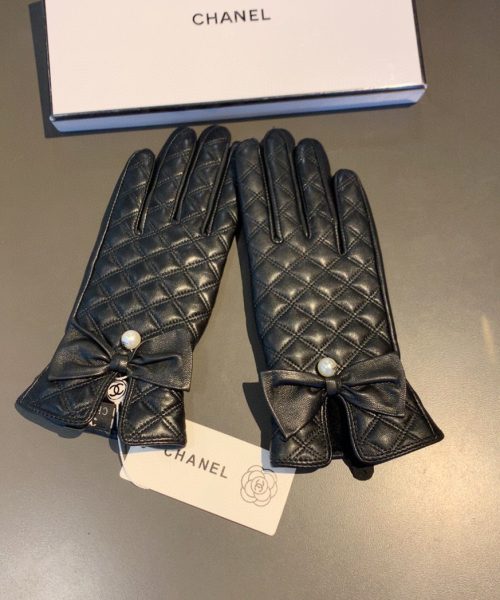 Chanel Gloves In Black