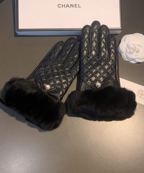 Chanel Gloves In Black