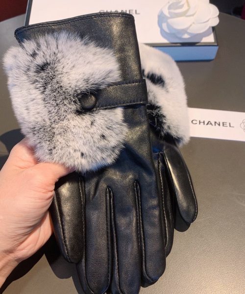 Chanel Gloves In Black