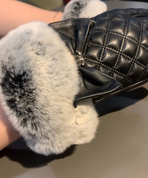 Chanel Gloves In Black