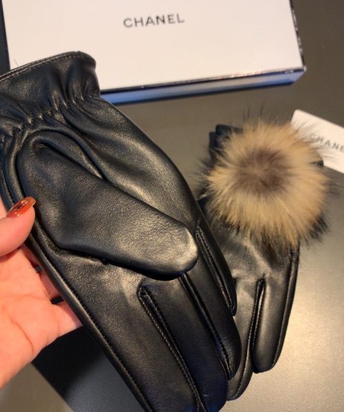 Chanel Gloves In Black