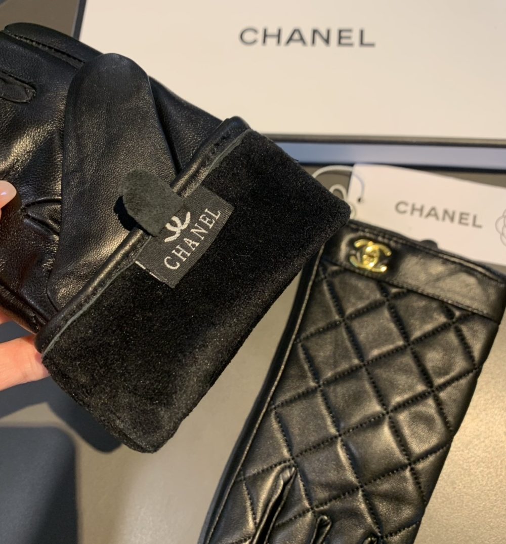 Chanel Gloves In Black