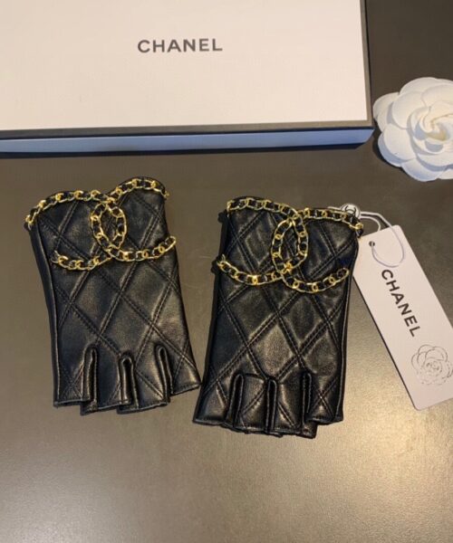 Chanel Gloves In Black