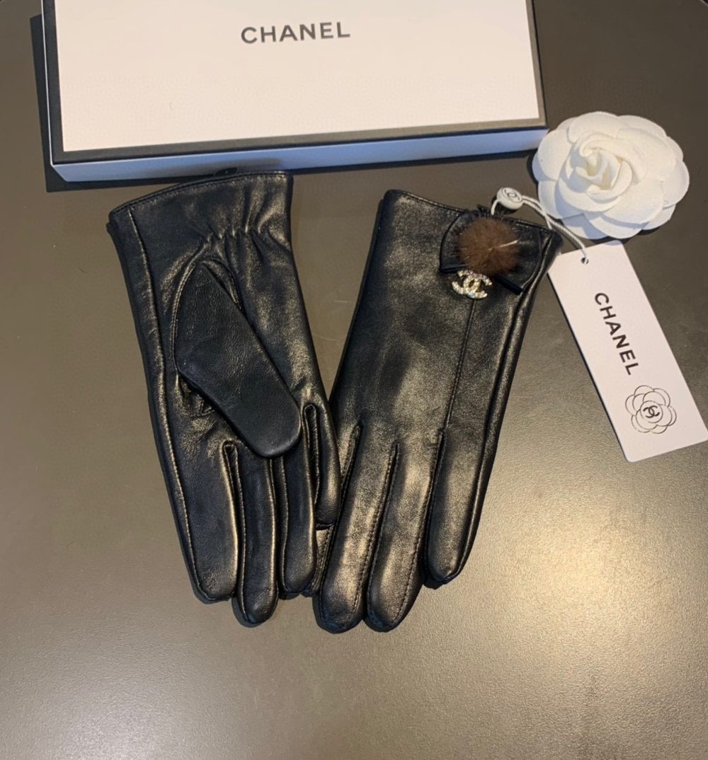 Chanel Gloves In Black