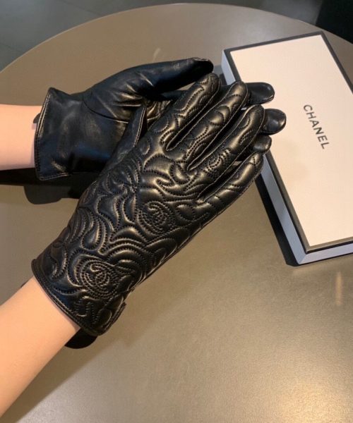 Chanel Gloves In Black