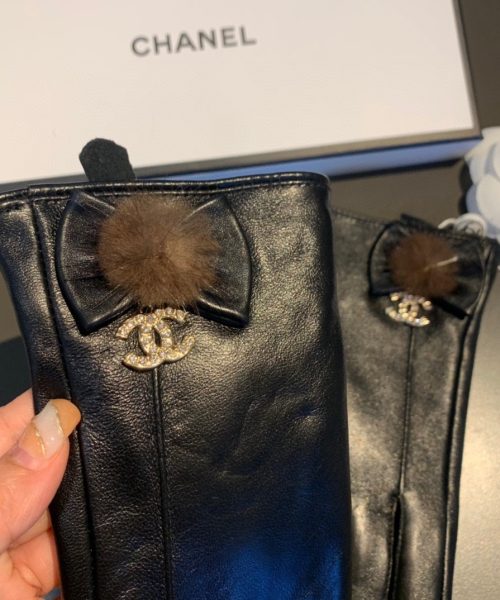 Chanel Gloves In Black
