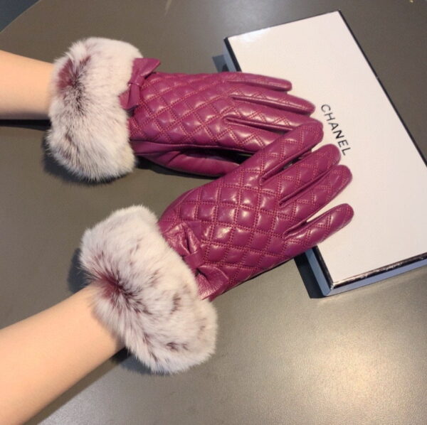 Chanel Gloves In Pink