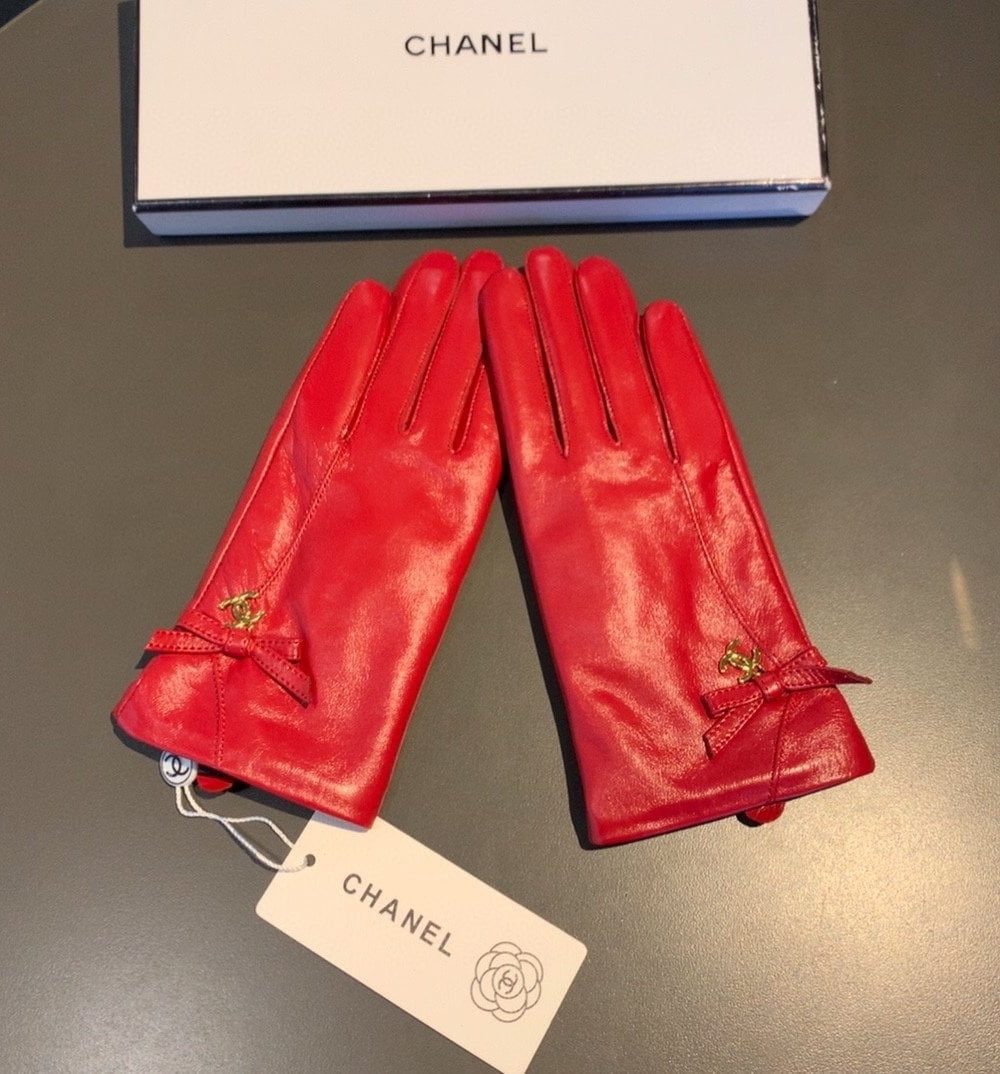 Chanel Gloves In Red