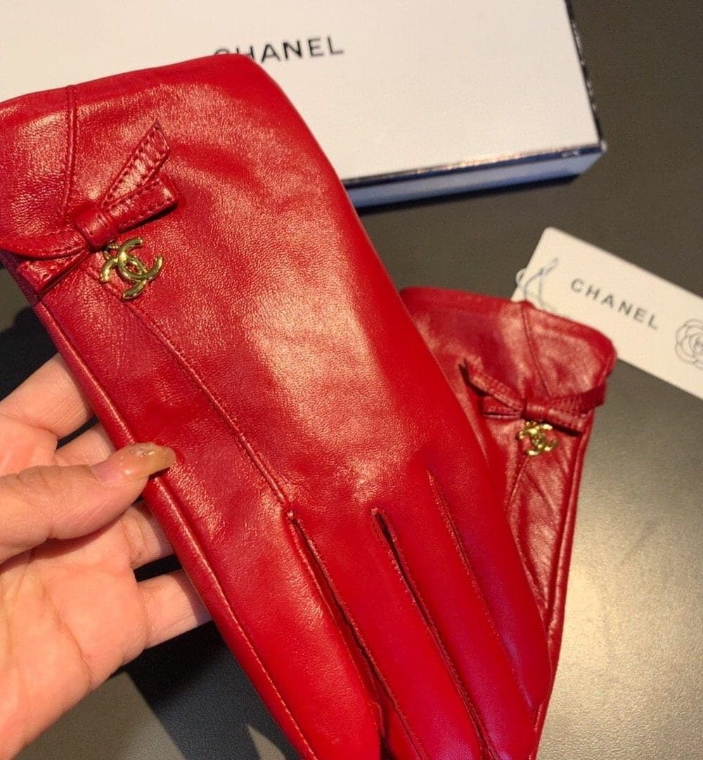 Chanel Gloves In Red