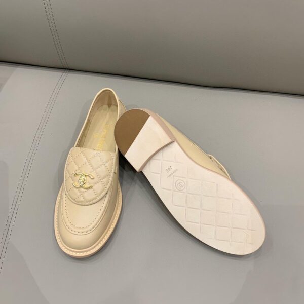 Chanel Loafers Beige For Women, Women's Shoes G36646