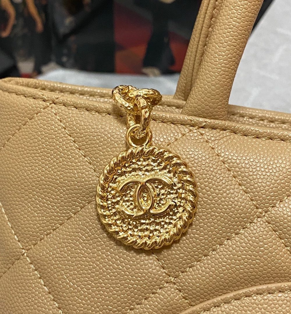 [REP 1:1] Chanel Medallion Tote Gold Hardware Caviar Yellow For Women, Women's Handbags, Shoulder Bags 11.8in/30cm