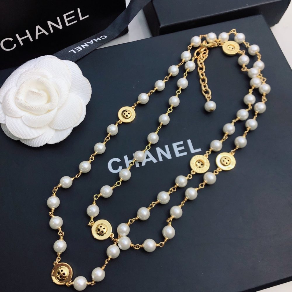 Chanel Necklace - Image 4
