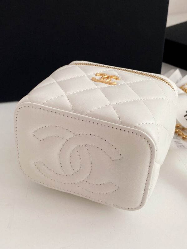 [REP 1:1] Chanel Small Vanity With Chain White For Women, Women's Bags 4.3in/11cm