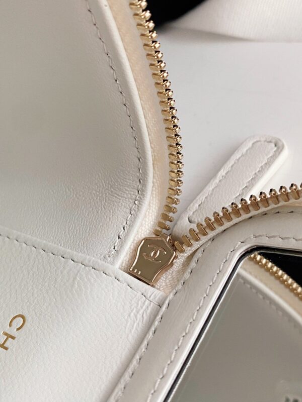 [REP 1:1] Chanel Small Vanity With Chain White For Women, Women's Bags 4.3in/11cm