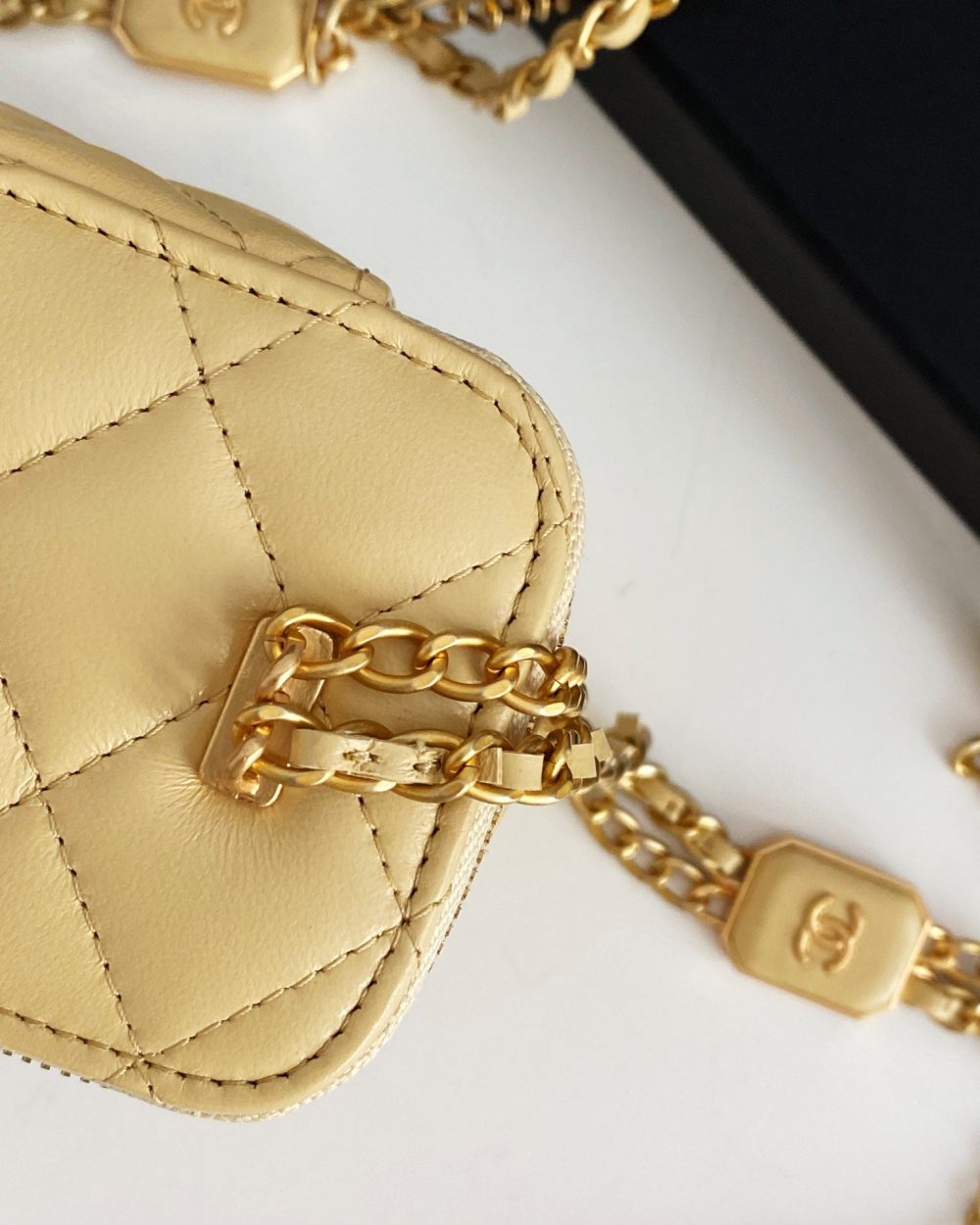 [REP 1:1] Chanel Small Vanity With Chain Yellow For Women, Women's Bags 4.3in/11cm