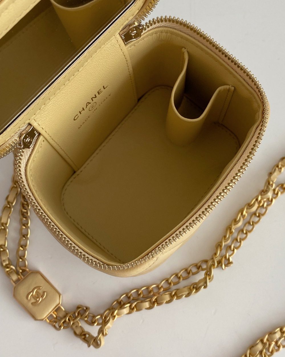 [REP 1:1] Chanel Small Vanity With Chain Yellow For Women, Women's Bags 4.3in/11cm