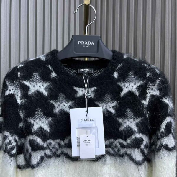Chanel Sweater Two- Tone Black And White For Women