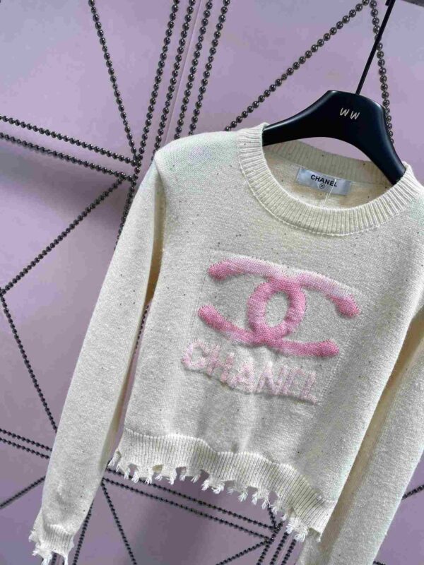 Chanel Sweater With CC Logo At Front White For Women