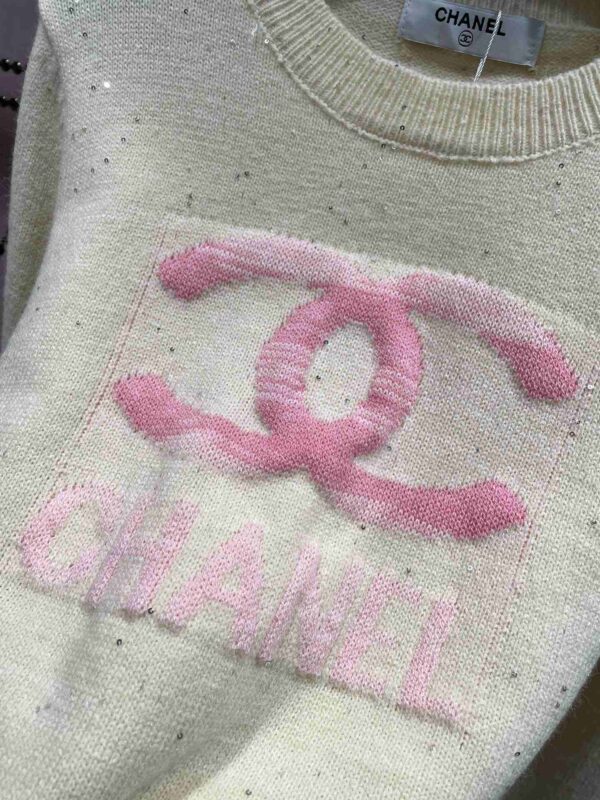 Chanel Sweater With CC Logo At Front White For Women
