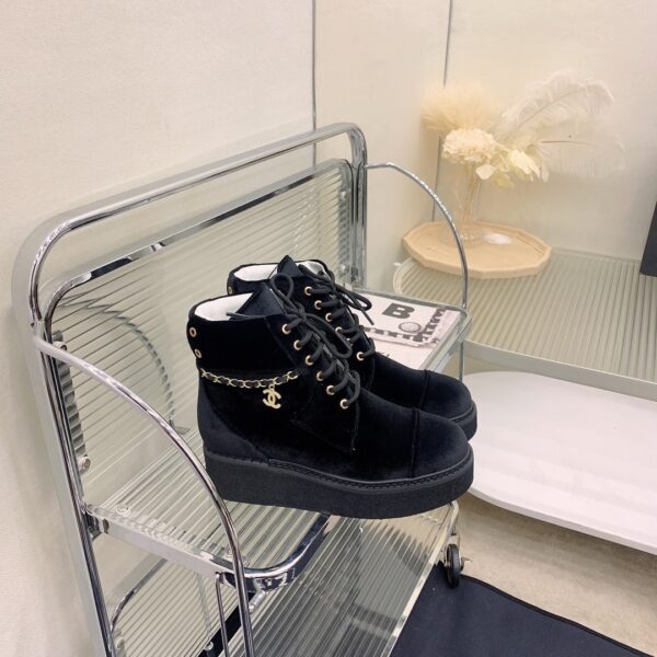 Chanel Women's Lace-Ups Black For Women G39332 X56706 94305