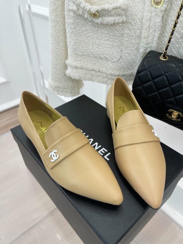 Chanel Women's Loafer With Logo Beige For Women