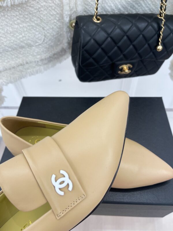Chanel Women's Loafer With Logo Beige For Women