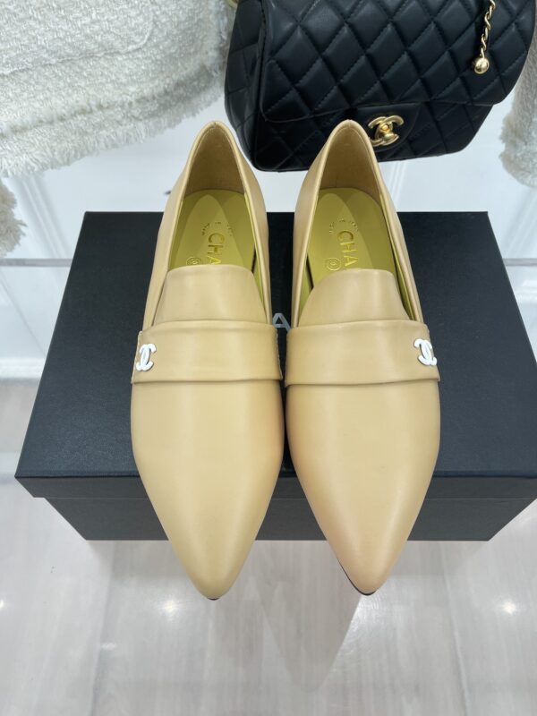 Chanel Women's Loafer With Logo Beige For Women