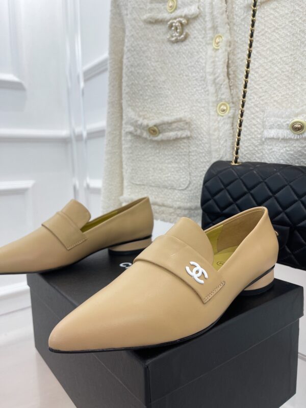 Chanel Women's Loafer With Logo Beige For Women