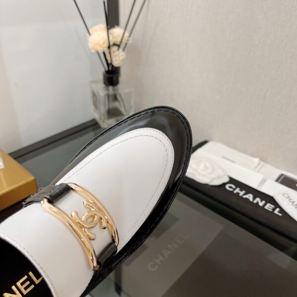 Chanel Women's Loafers White For Women