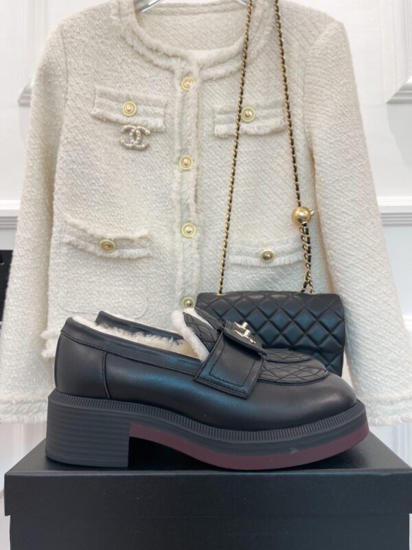 Chanel Women's Loafers With Lining Black For Women