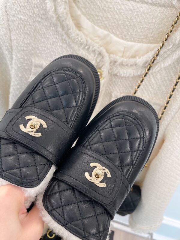 Chanel Women's Loafers With Lining Black For Women