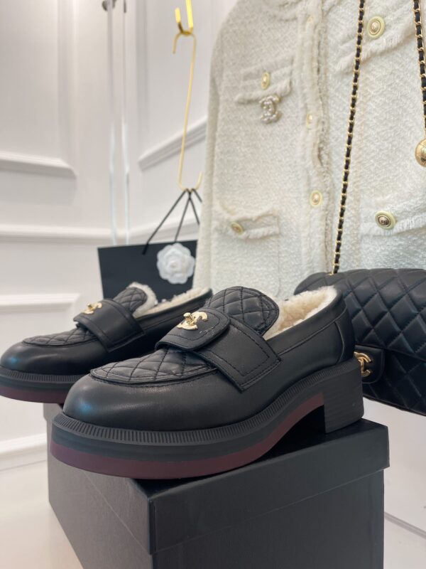Chanel Women's Loafers With Lining Black For Women