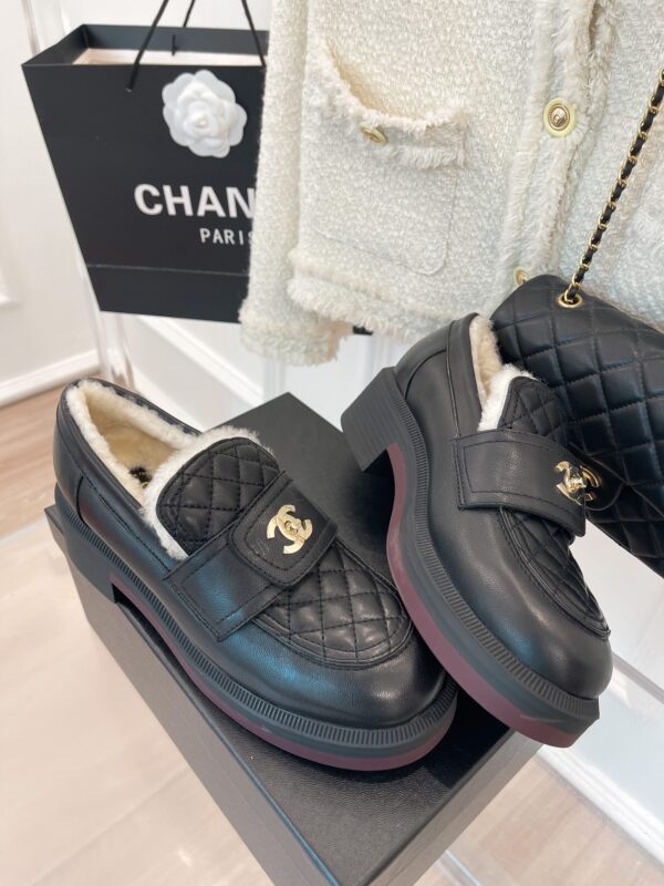 Chanel Women's Loafers With Lining Black For Women