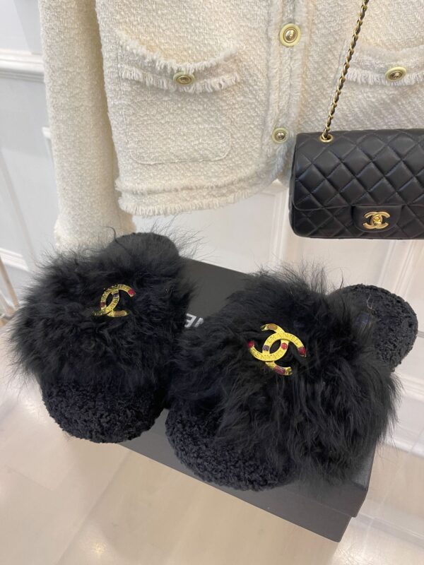 Chanel Women's Mules Black For Women 0,7in/ 2cm