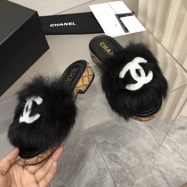 Chanel Women's Mules Black For Women 1.4in/3.5cm G39357 X56716 K4791