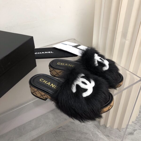 Chanel Women's Mules Black For Women 1.4in/3.5cm G39357 X56716 K4791