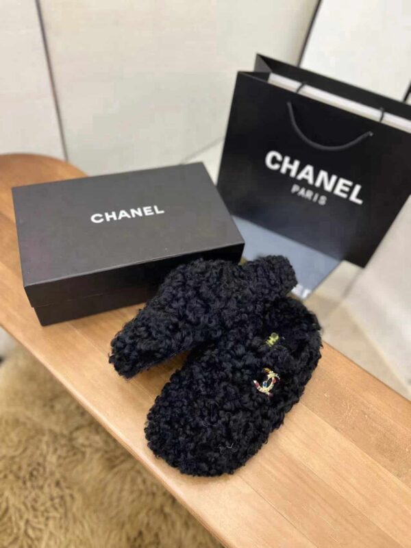 Chanel Women's Mules Black For Women