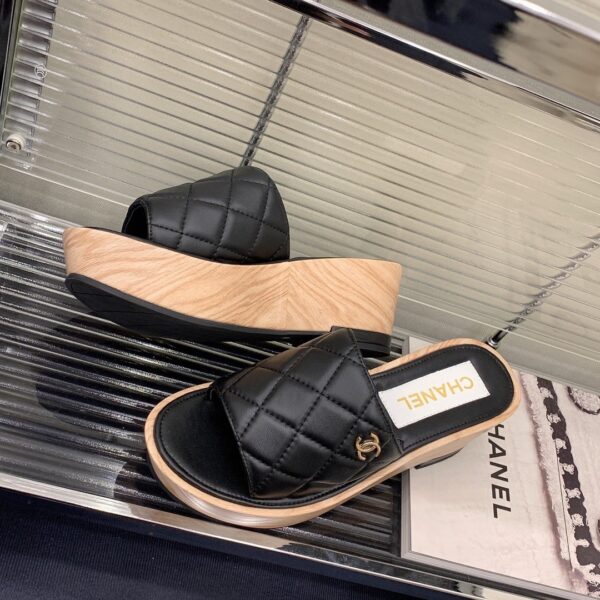 Chanel Women's Mules Black For Women