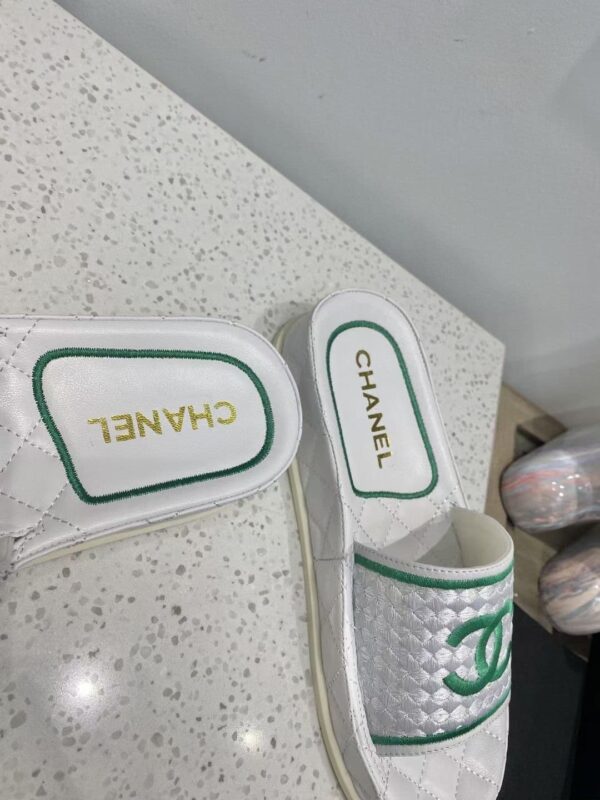 Chanel Women's Mules Green And White For Women