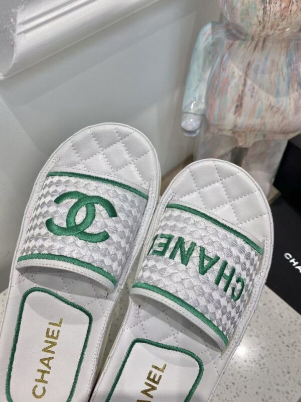 Chanel Women's Mules Green And White For Women