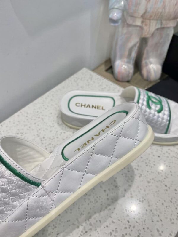 Chanel Women's Mules Green And White For Women