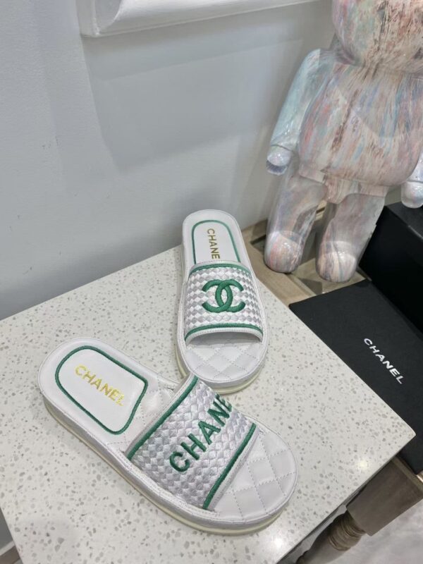 Chanel Women's Mules Green And White For Women