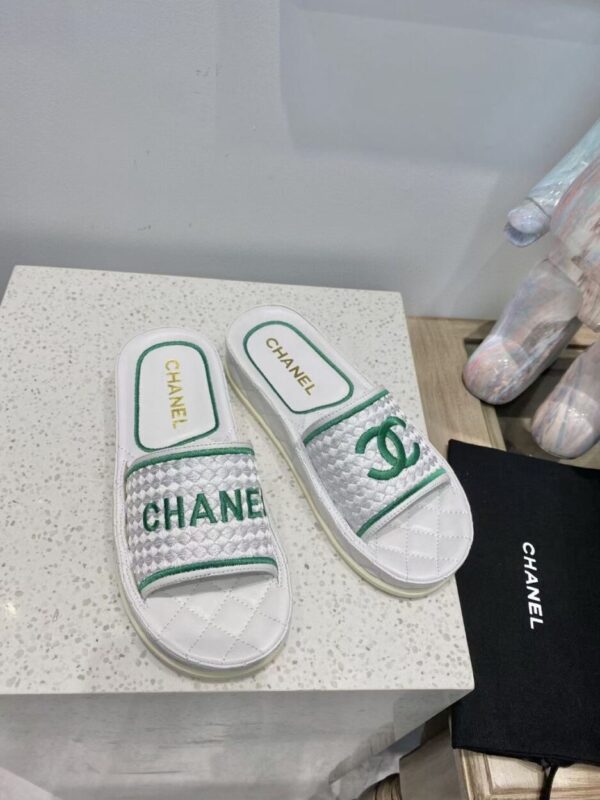 Chanel Women's Mules Green And White For Women