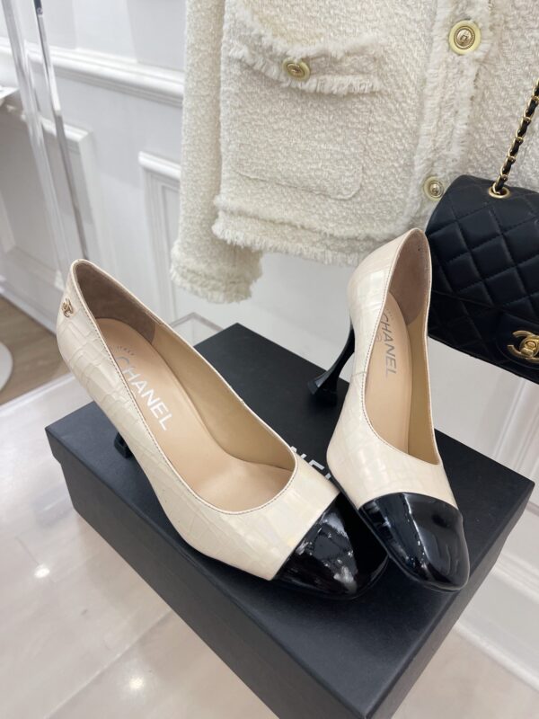 Chanel Women's Pump & Grosgrain Beige For Women