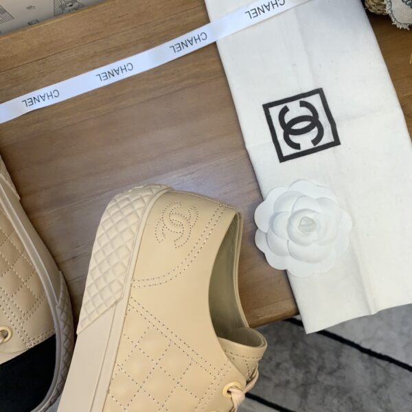 Chanel Women's Sneakers Beige And Black For Women
