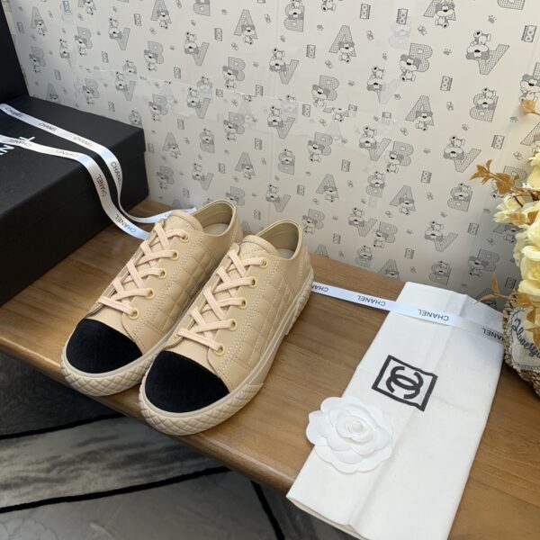 Chanel Women's Sneakers Beige And Black For Women
