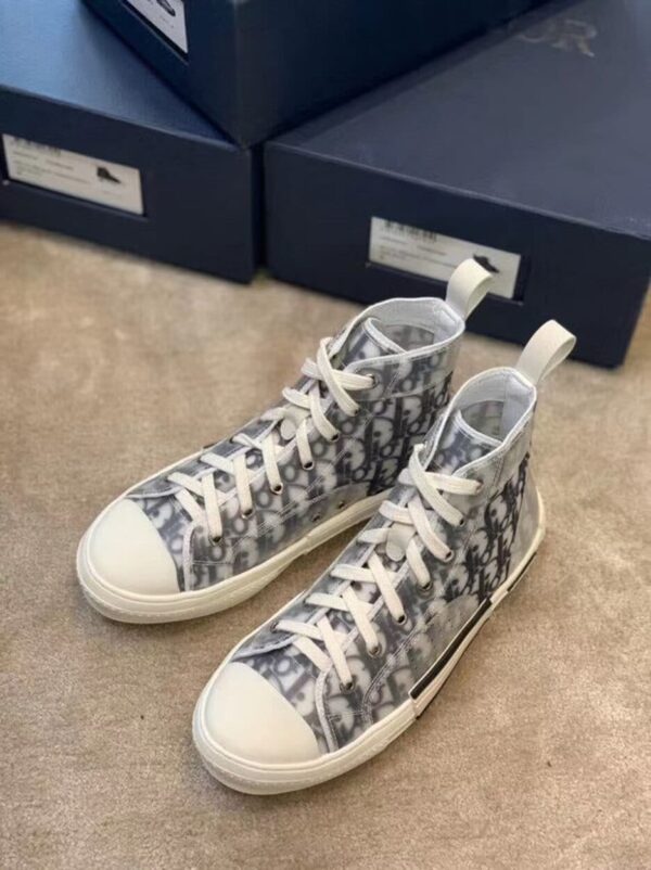 Christian Dior B23 High-Top Sneaker White And Black Dior Oblique Canvas White/Black For Women CD 3SH118YJP_H069