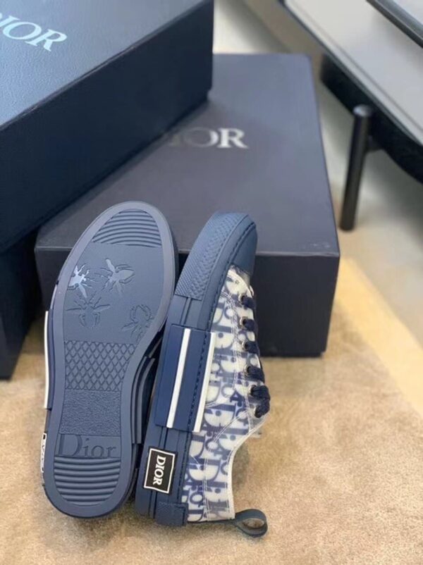 Christian Dior B23 Low-Top Sneaker Blue CD Beaded Canvas Blue For Women CD
