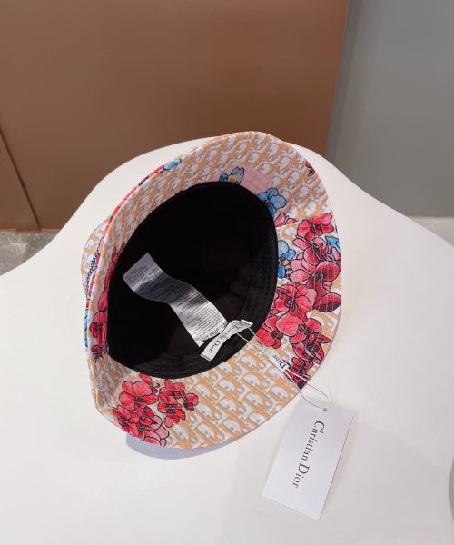 Christian Dior Bucket Hat Beige/White Hat