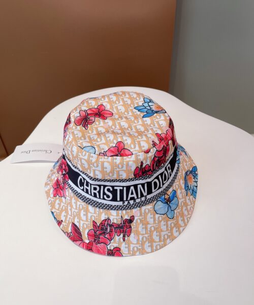 Christian Dior Bucket Hat Beige/White Hat